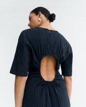 Load image into Gallery viewer, Vestido largo popcorn abertura espalda Kina
