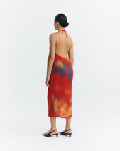 Load image into Gallery viewer, Vestido midi plisado rojo flowers Miriam
