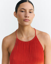 Load image into Gallery viewer, Vestido midi plisado rojo flowers Miriam
