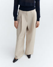 Load image into Gallery viewer, Pantalón popelin wide leg beige Patty

