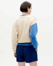 Cargar imagen en el visor de la galería, Abstract Ivory Sweatshirt
