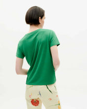 Cargar imagen en el visor de la galería, Camiseta ligera verde hemp Clavel
