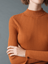 Load image into Gallery viewer, Ribbed Viscose Sweater - lacontra
