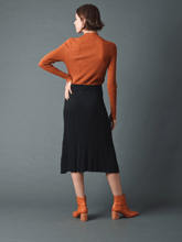Load image into Gallery viewer, Ribbed Viscose Sweater - lacontra
