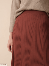 Load image into Gallery viewer, Ribbed MIDI Skirt Caoba - lacontra
