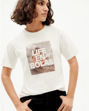 Load image into Gallery viewer, LIFE EN BOLAS T-SHIRT - lacontra
