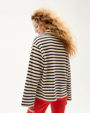 Load image into Gallery viewer, NAVY STRIPES CHELSEA SWEATSHIRT - lacontra
